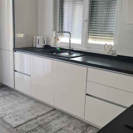 Apartment Merry - Free Garage & Parking Mostar Extérieur photo
