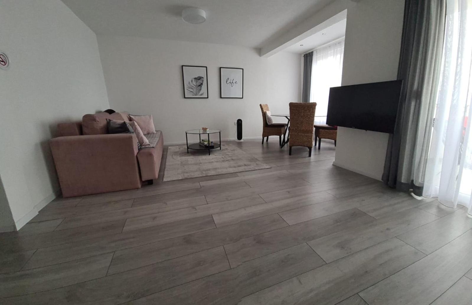 Apartment Merry - Free Garage & Parking Mostar Extérieur photo