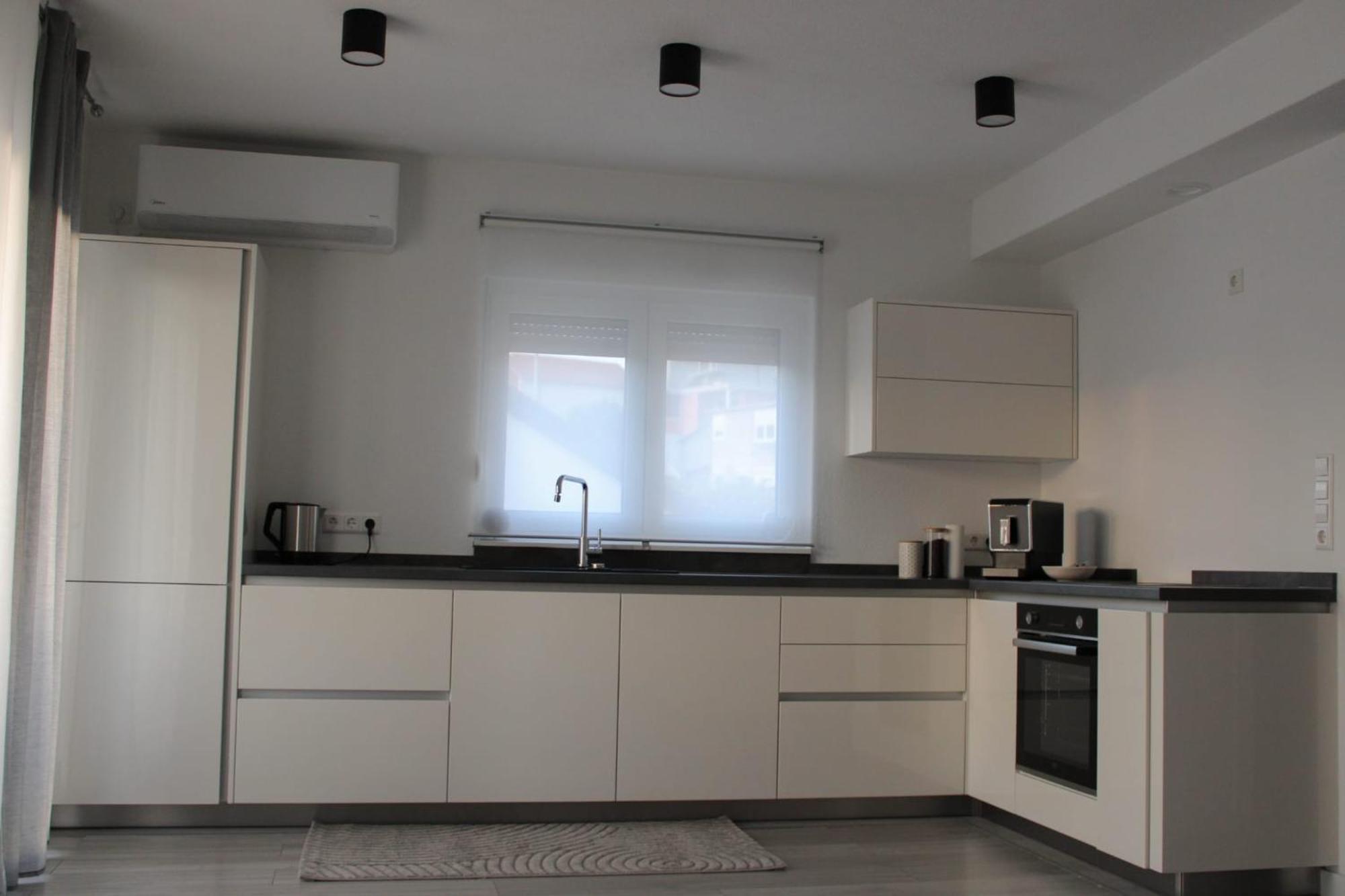 Apartment Merry - Free Garage & Parking Mostar Extérieur photo