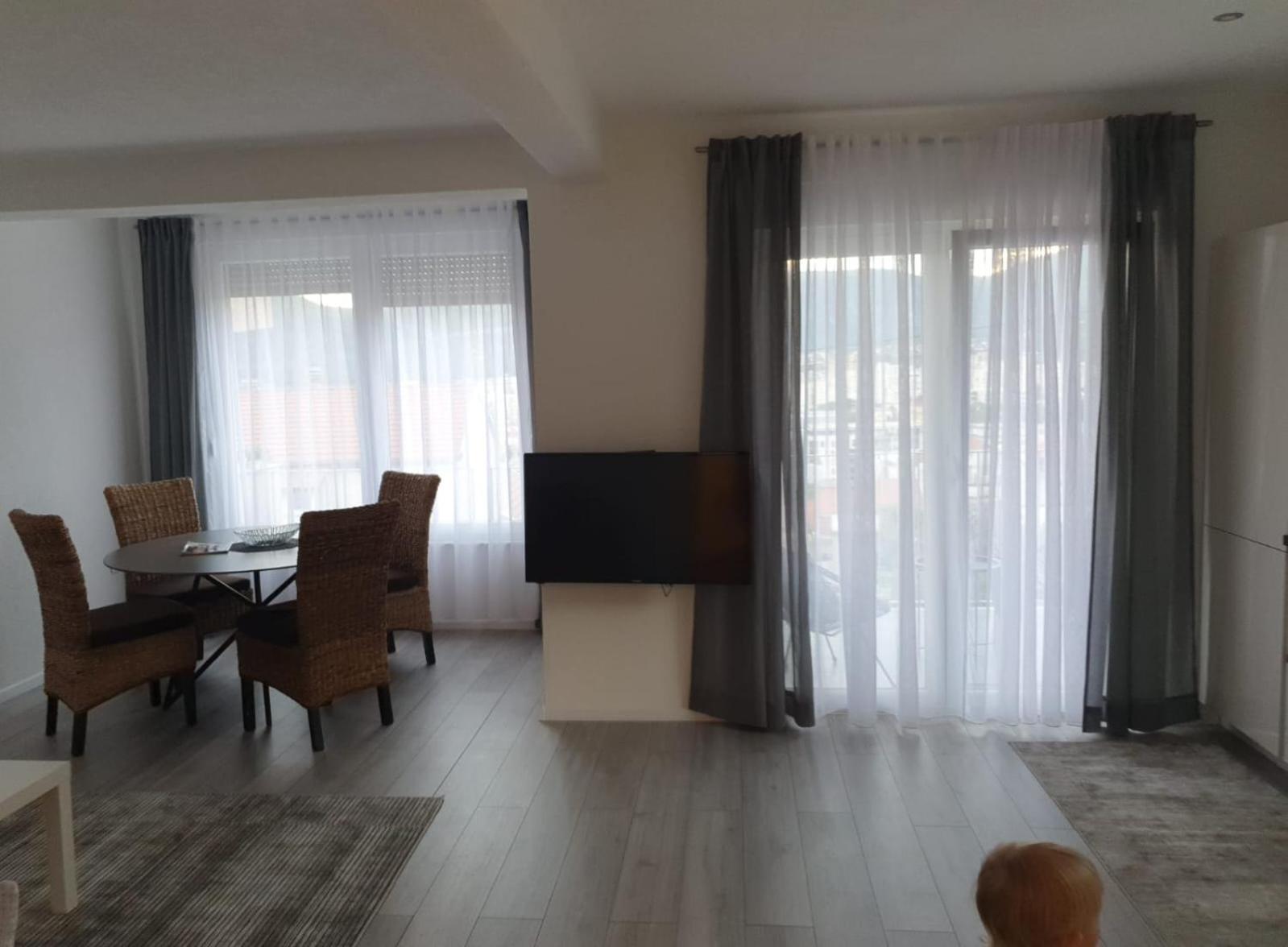 Apartment Merry - Free Garage & Parking Mostar Extérieur photo